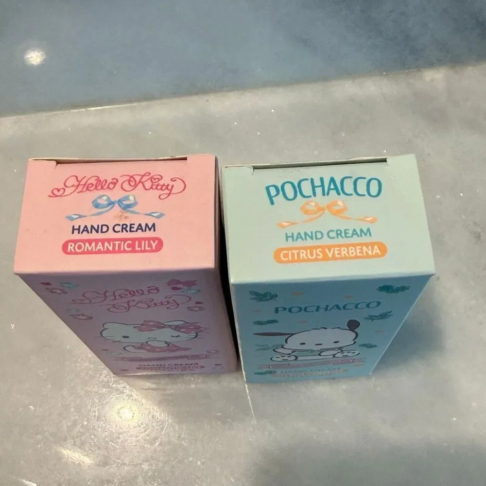 NWT Korean Sanrio Ponchacco Citrus Verbena Hello Kitty Romantic Lily Hand Cream